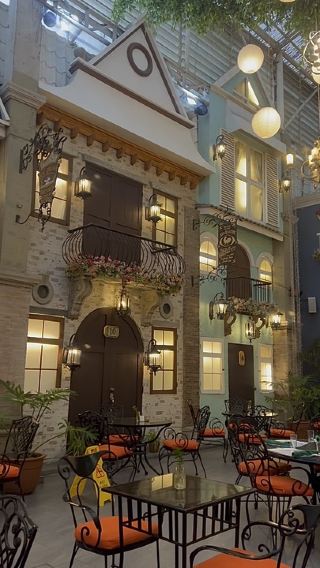 ☕ A Taste of Europe in Tagaytay! ✨ | Bag of Beans Main Branch
If you’re looking for a cozy escape with a charming European town vibe, Bag of Beans (Main Branch) in Tagaytay is an absolute must-visit! From the moment you step inside, you feel transported—fairytale-like facades, warm streetlights, hanging chandeliers, and lush greenery indoors create an enchanting, rustic ambiance. 🏰🌿
🌟 Highlights & Vibe
· The Atmosphere: Cozy, romantic, and whimsical! The indoor courtyard area features European-style building fronts, warm ambient lights, and comfortable outdoor-style seating. It feels like dining in a European village square, regardless of the weather outside.
· Who it’s for: Perfectly versatile! Ideal for romantic dates, family gatherings, or a cozy get-together with friends. The spacious setup offers plenty of privacy while keeping the vibe lively and welcoming.
🍕 Food & Drinks
· Wood-Fired Pizza: Freshly baked, crispy crust, and loaded with rich flavors. Perfect for sharing! 🍕
· Classic Breakfast & Mains: Generous portions of classic breakfast sets (beef tapa, garlic rice, eggs) served hot and fresh. 🍳
· Desserts & Coffee: Do not miss their signature cakes! Their Red Velvet Cake is wonderfully rich and pairs perfectly with a freshly brewed hot latte or a refreshing fruit shake. 🍰☕
· Price Range: A bit on the pricier side compared to standard cafes, but the generous portions, high quality of food, and beautiful atmosphere make it worth every peso.
📍 Traveler Tips
· Location: Bag of Beans Main Branch (Emilio Aguinaldo Hwy, Mendez Crossing East, Tagaytay, Cavite).
· Best Time to Visit: Evening or late afternoon to experience the magical warm lights and cozy European town square aesthetic.
· Parking: Available on-site, though it can get busy on weekends, so arriving early or slightly off-peak is recommended!
#Tagaytay #BagOfBeans #TagaytayEats #EuropeVibes #TagaytayCafe #DateNightTagaytay #FoodieTravel #TripDotCom
