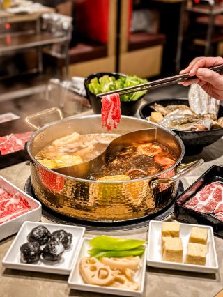 A truly time-limited all-you-can-eat experience! $428 for Prime Beef Neck Rib with Bao Bao Crayfish