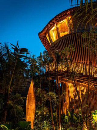 🌴 Nikmati pengalaman resor surgawi di Bali 🏝️✨