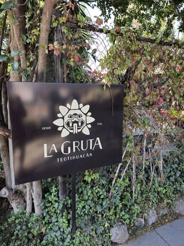해외여행 멕시코의 신비한 동굴 레스토랑 La Gruta