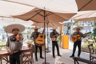 Mariachi, Open-Kitchen Cooking, and Terrace Views at El Nido