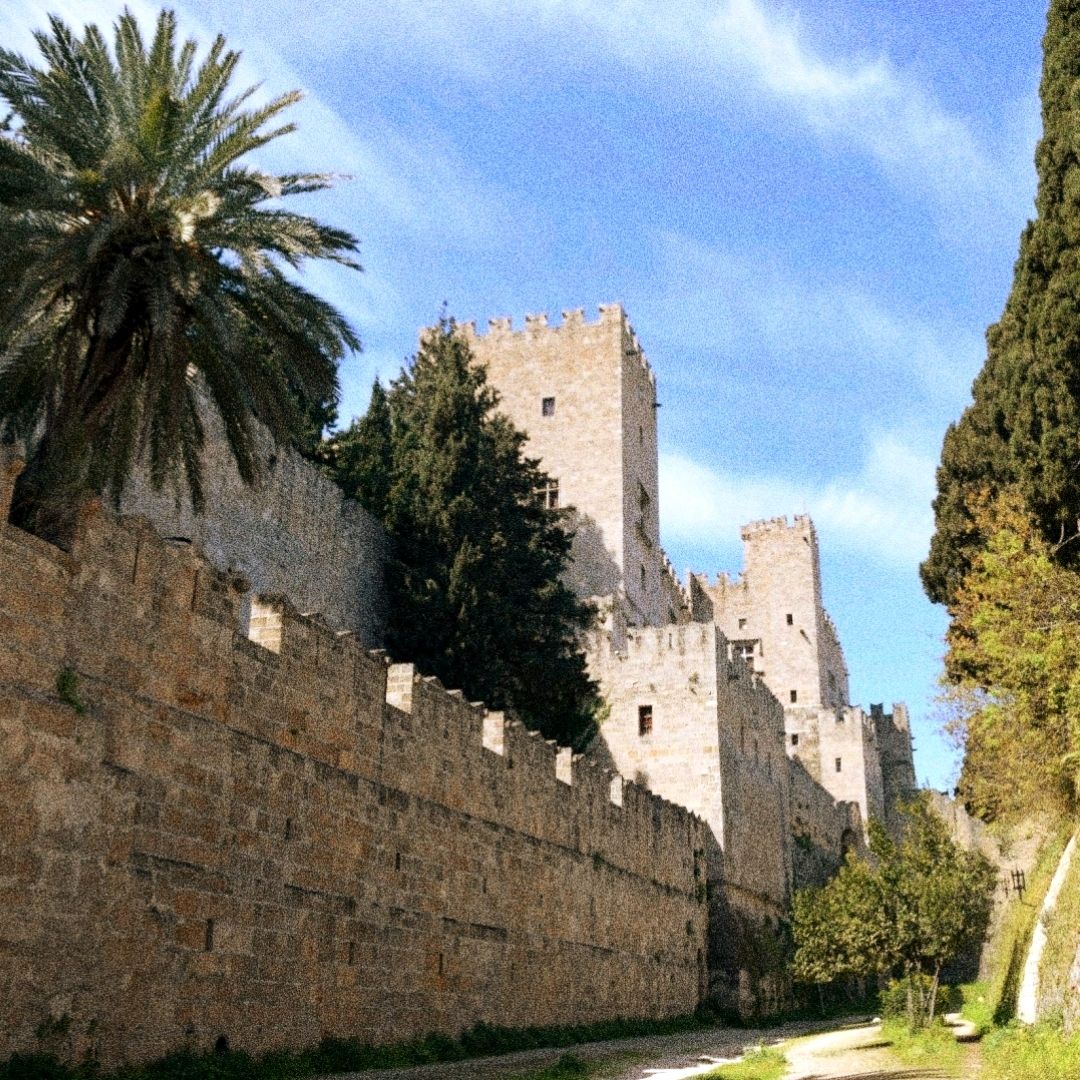 The Palace of the Grand Master ( Byzantine Museum ) in Rhodes Island -  Villa Small Paradise