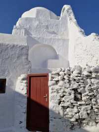 Visiting a church in Mykonos 🏛️