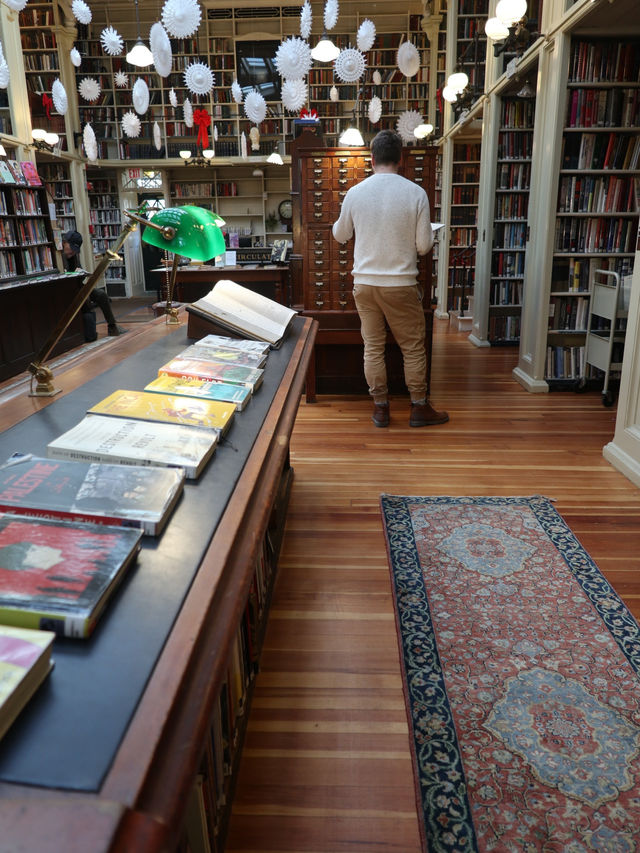 A library of history 