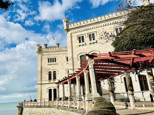 Castello di Miramare 👑
