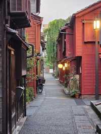 ⛪ Exploring Kanazawa’s Samurai and Geisha Districts: A Journey Through Time