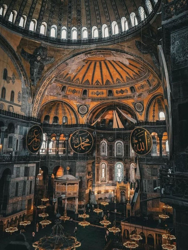 Hagia Sophia: Where Empires Meet and Light Touches the Divine
