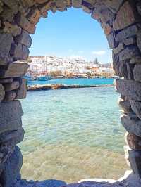 🌊 Paros: A Perfect Blend of Cycladic Charm and Vibrant Island Life 🇬🇷✨