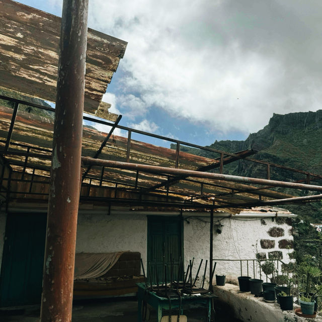 Tenerife on a Budget: Sun, Volcanoes & Secret Spots Tenerife on a Budget: Sun, Volcanoes & Secret Spots