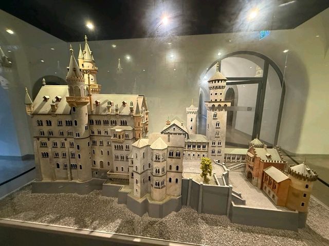 Halloween  Neuschwanstein Castle walk ✨ Halloween  Neuschwanstein Castle walk ✨