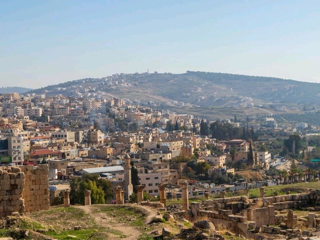 Jerash – The Ancient Roman City of Jordan 🏛️✨