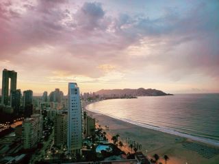 🇪🇸Europe on a Budget – Benidorm, Spain (May Bank Holiday)