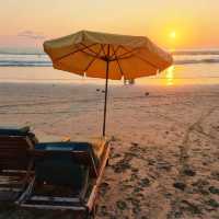 🇮🇩 Бали: пляж Кута - отличное место для серфинга.