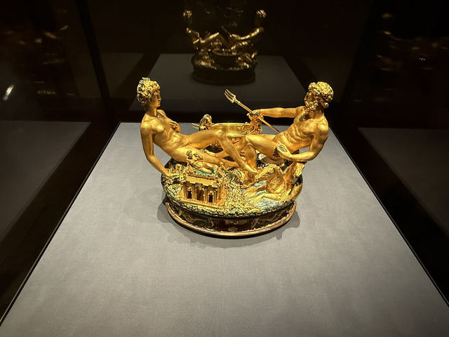 Vienna: A City That Feels Like Walking Through a Masterpiece ✨ Vienna: A City That Feels Like Walking Through a Masterpiece ✨