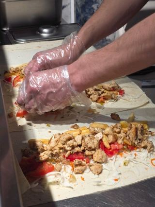 🇲🇩[キシナウ]一食をしっかり満たしてくれる濃厚な満足、Power Kebab
