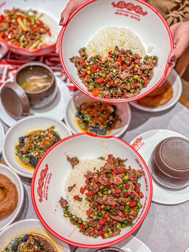 這家湘菜館也太下飯了吧