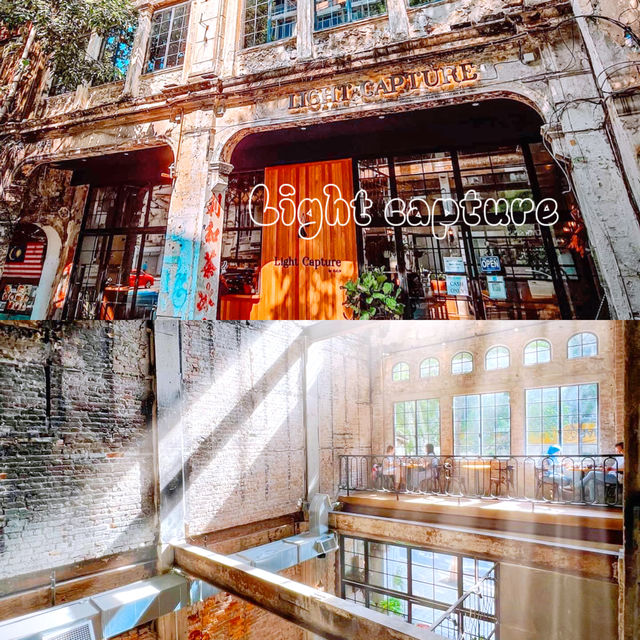吉隆坡老街咖啡店超絕建築陽光灑落適合拍照打卡！