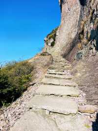 羊角洞這座山頭上全是道觀，仙氣飄飄