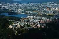 雲南騰沖：綠茵盎然的城市，旅居好地方！