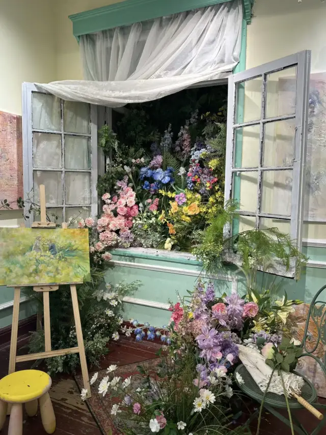 Wuhan's Monet Window | Warm Island Studio