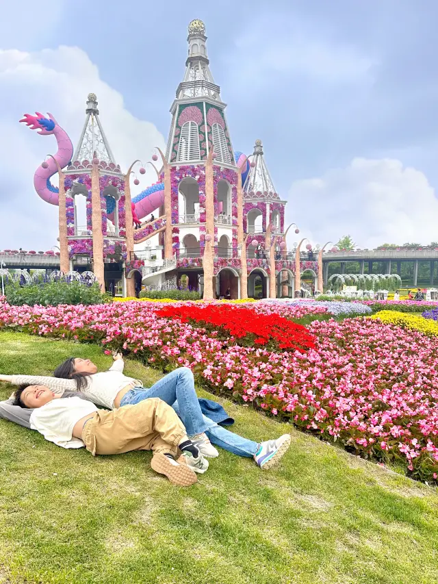 Spend a day with your children at Miracle Garden during the holidays