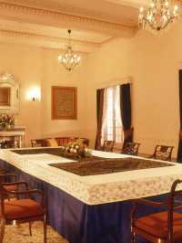 🏰✨ Srinagar's Splendid Stay: LaLit Grand Palace Review 🌄