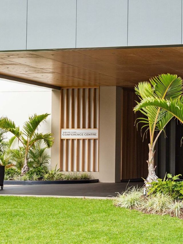🌴 Hamilton Island's Luxe Beach Club Getaway 🏖️