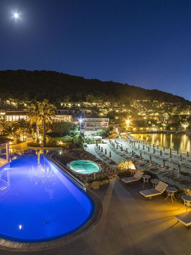 🌟 Tuscany's Top Stays: Hotel Hermitage Unveiled 🌟
