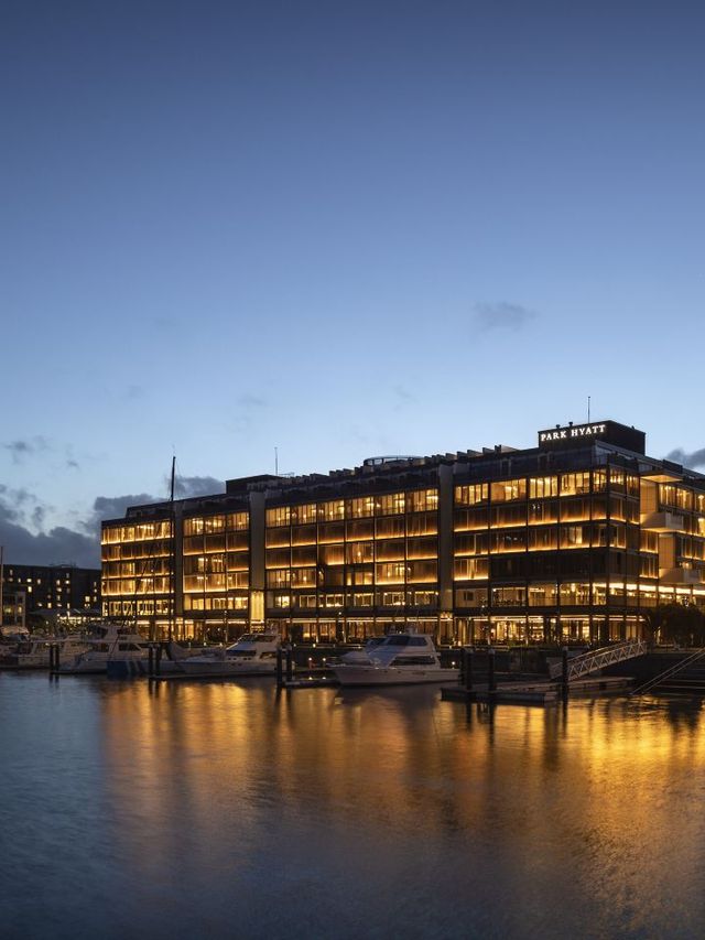 🌟 Auckland's Luxe Sleeps: Park Hyatt's Harbor Views 🌟