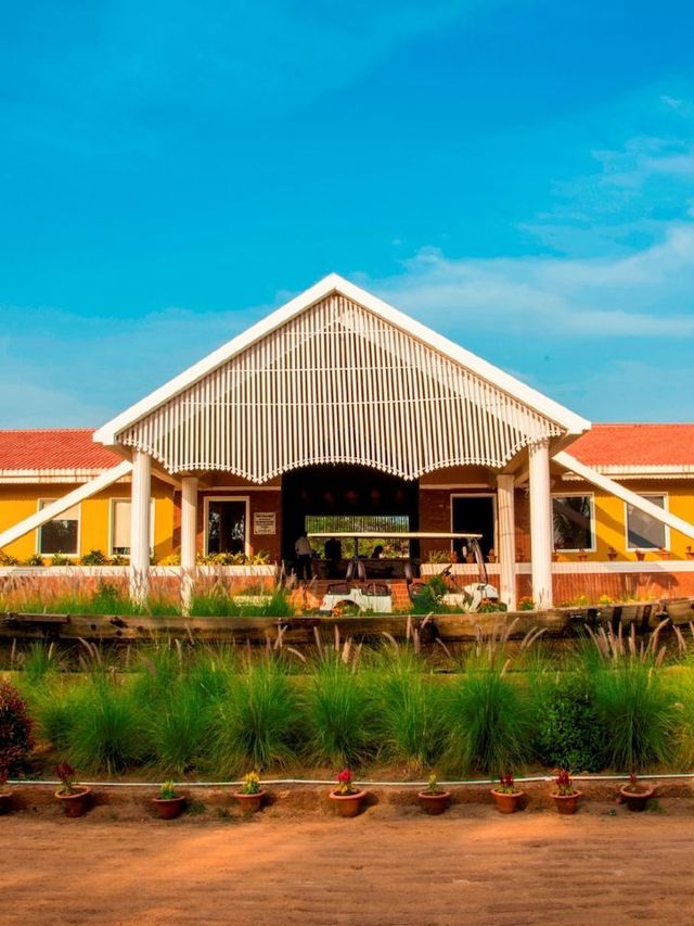 🌟 Chilika's Charm: Top Resort Pick! 🏨✨