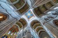 The only papally consecrated church in Spain: Madrid's Almudena Cathedral 🇪🇸