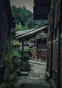 不在雲南，不在貴州，這個被嚴重低估的避世古鎮清涼得不像三伏天