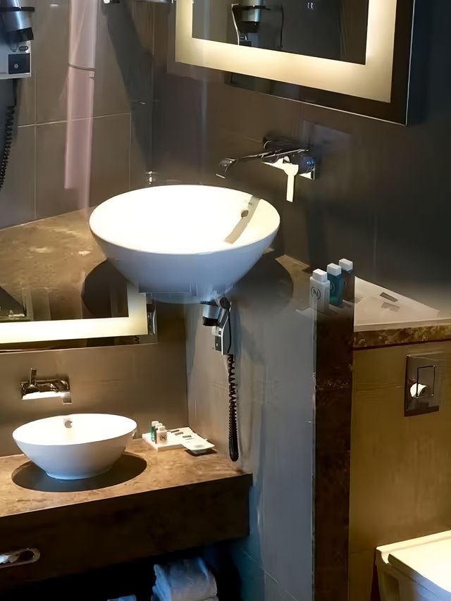 【諾富特新德里機場酒店，我的空中花園小憩站】。