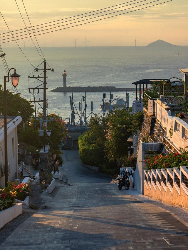 旅行四年，去過國內最治癒的小眾海島 在廣東找到了一個能滿足對海邊所有幻想的小島 礁石、燈塔、橘子海。