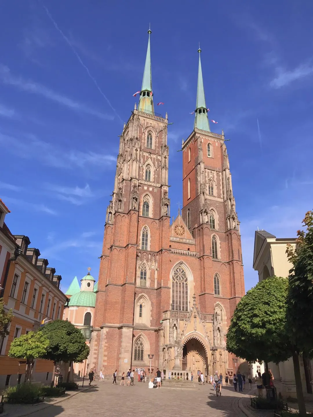 Warsaw, Poland: A European treasure you can't miss!