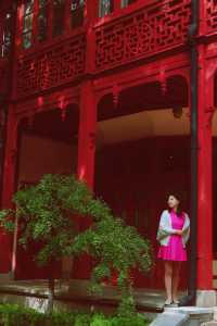 一座堪稱歷史建築博物館的大學。