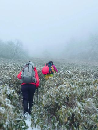 Who doesn't love hiking in Yintiaoling in winter? 