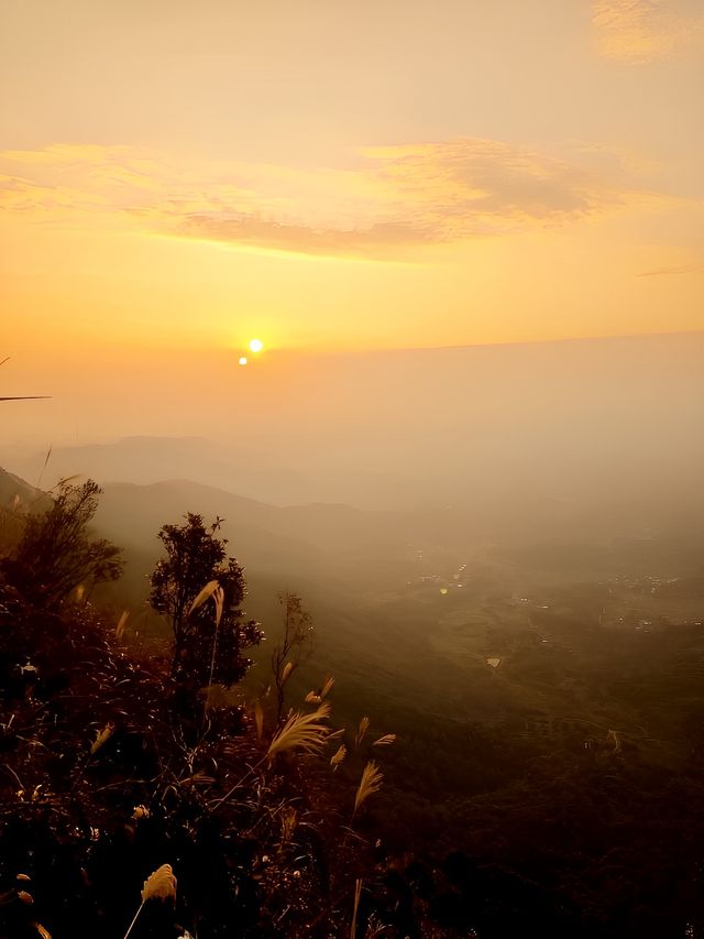 南寧賓陽0元打卡名山生態旅遊區的日落山景。