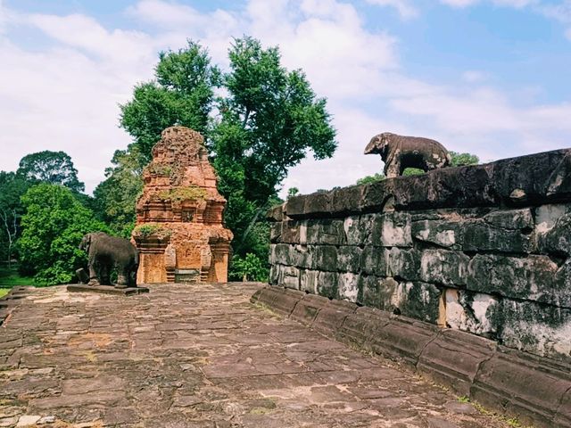 A Distant Trip of Outrageous Explorers into Abbys of Mystery: Angkor Outer Temples