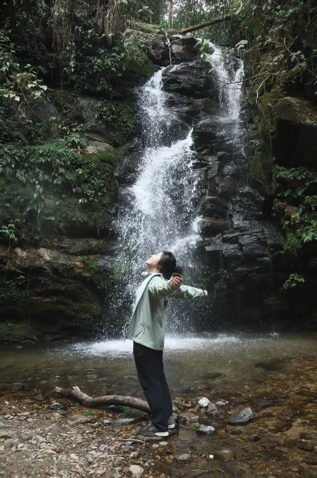 Hike in Mangshi: A surprising route only 30 minutes from Xiangguntang, downtown Mangshi