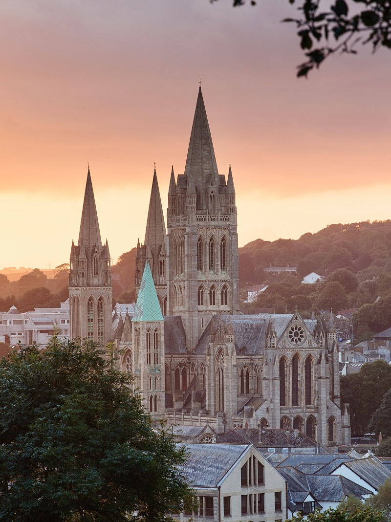 Đừng làm đông đúc London nữa! Hãy đến Truro và ghé thăm Vườn Victoria