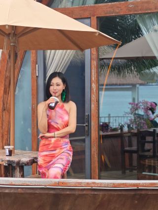 I'm in Lingshui, not Bali! Stop asking… It's totally Instagrammable.