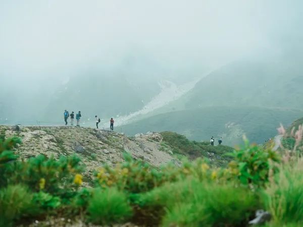 探索日本交通最昂貴的山峰：立山黑部！