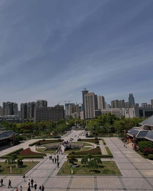 漫步湖北省博：在文物裡打撈時光碎片