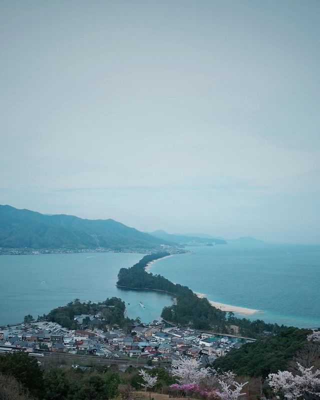 伊根舟屋與天橋立，穿越時光的京都藍寶石。