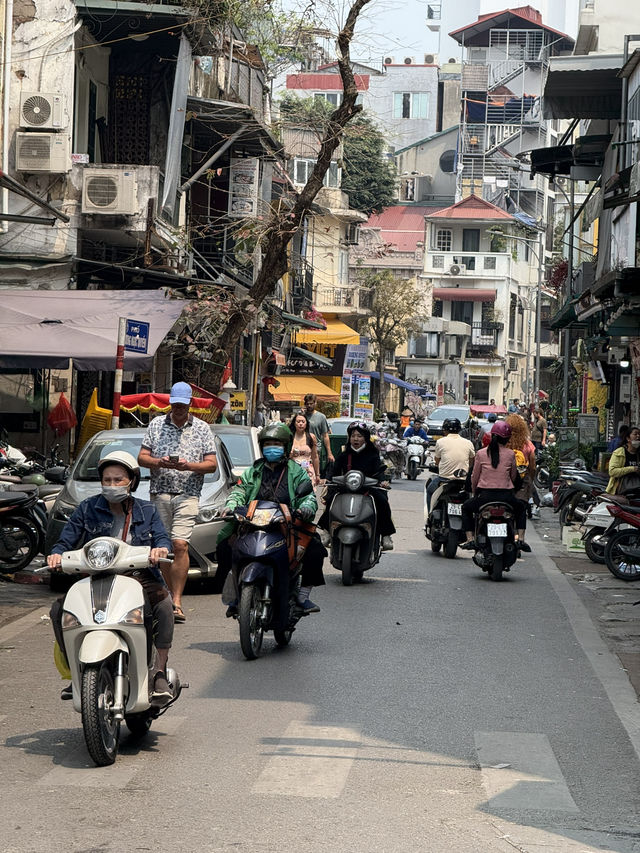 Hanoi’s Unmissable Experiences 🇻🇳 ☕️ 