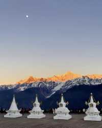 赴一場雪山之約：鎖住日照金山的溫柔時刻
