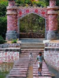 鄭州版「小九寨」，峽谷戲水摸魚，登山遠眺，萌寵樂園，樂趣無窮