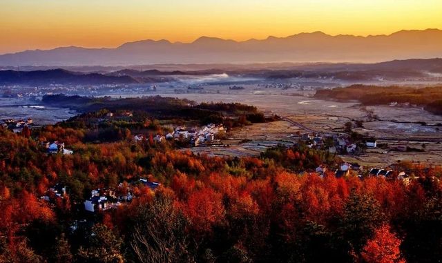 青陽2天旅遊攻略   行程亮點  · 水墨畫中的江南古鎮體驗:你將在青陽古鎮欣賞保存完好的明清古建 青陽2天旅遊攻略   行程亮點  · 水墨畫中的江南古鎮體驗:你將在青陽古鎮欣賞保存完好的明清古建