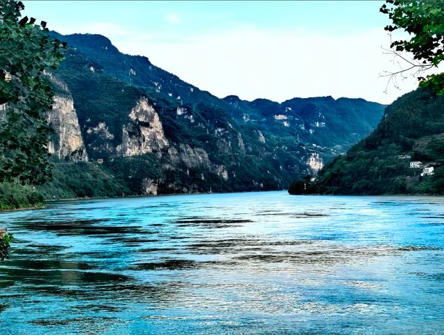 三峽酒店躺著看江景